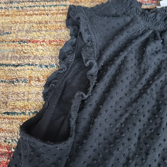 J.Crew black ruffle sleeve top. Size L. - Picture 2 of 3